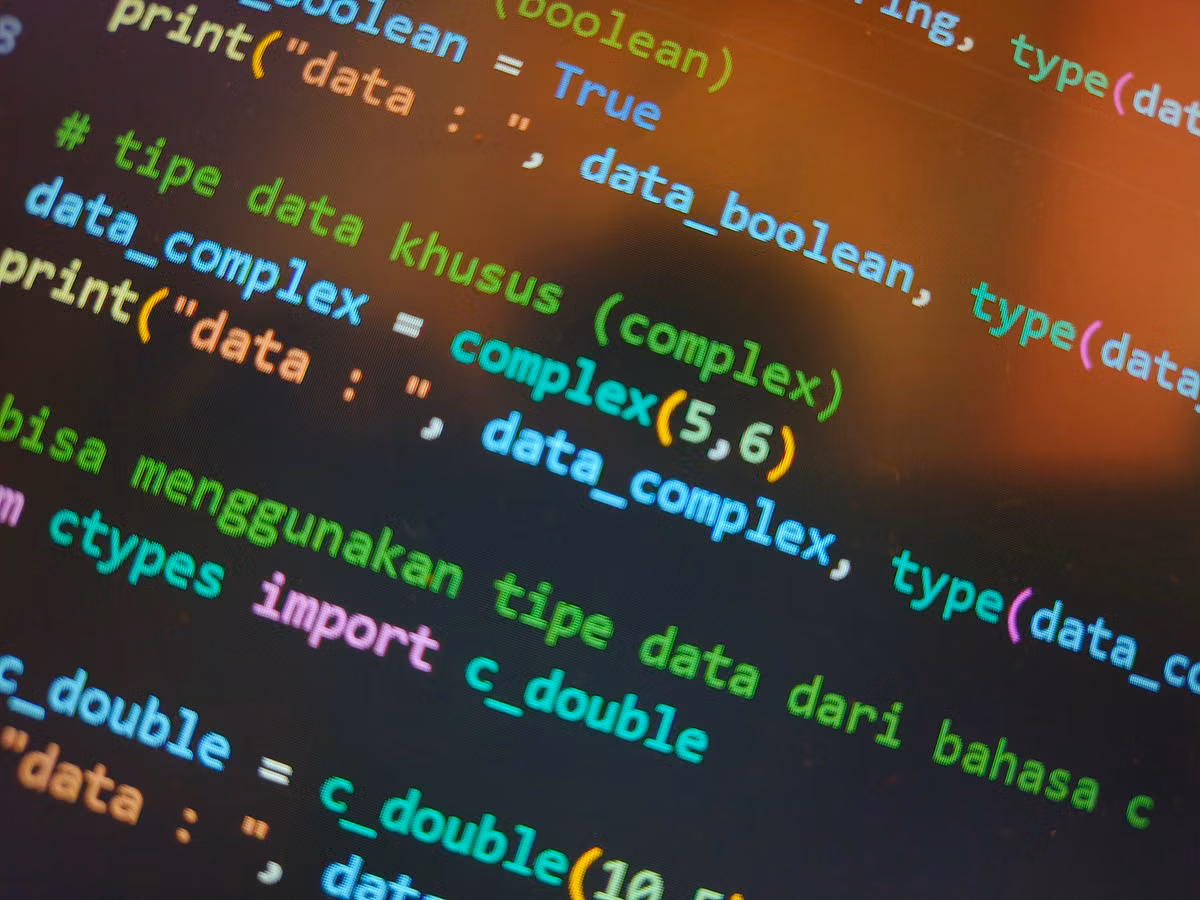 Can a macOS Virtual Machine Run Xcode 27? How Students Should Choose in 2026